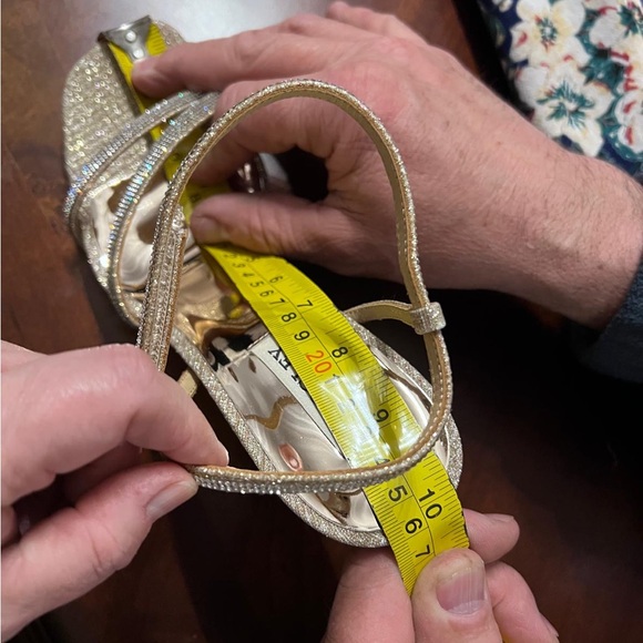 Badgley Mischka Urbana Stiletto Heels - Picture 10 of 11